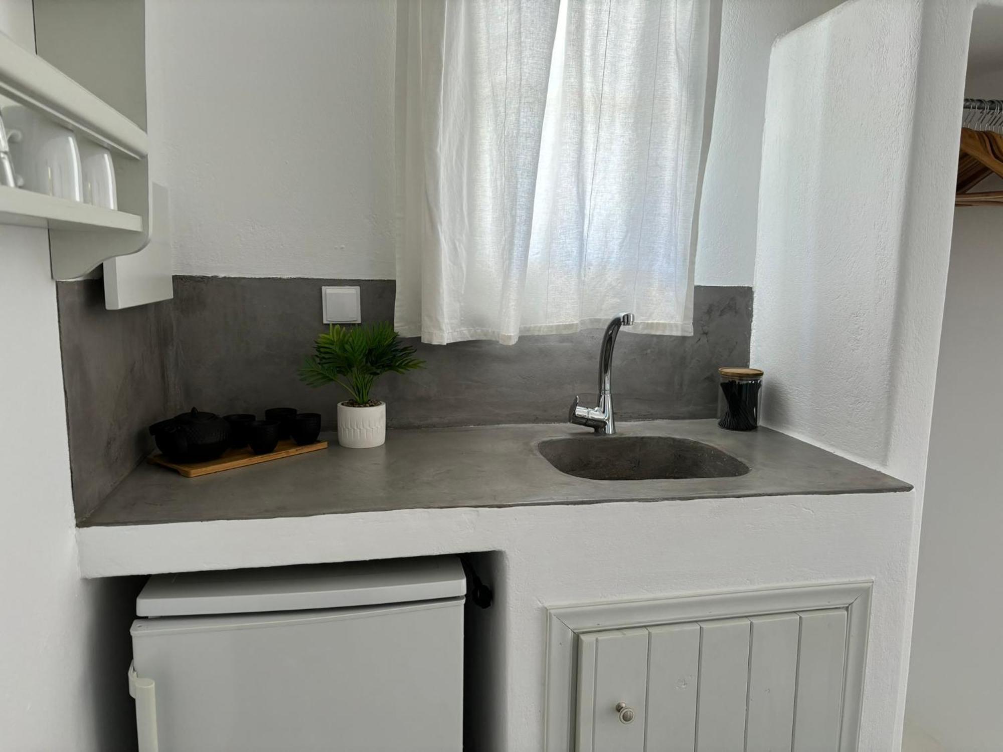 Magginas Studios Parikia  Bagian luar foto