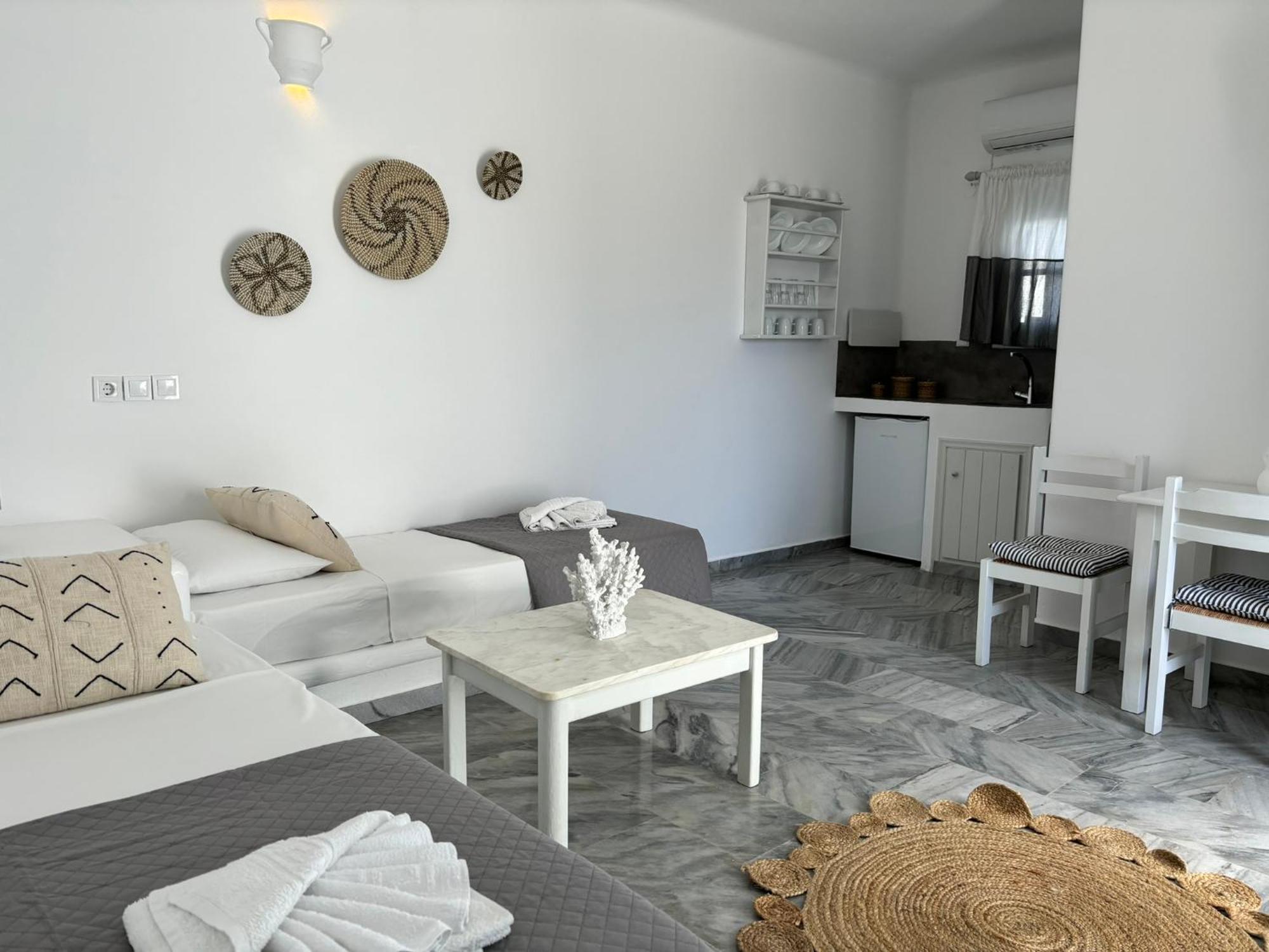 Magginas Studios Parikia  Bagian luar foto